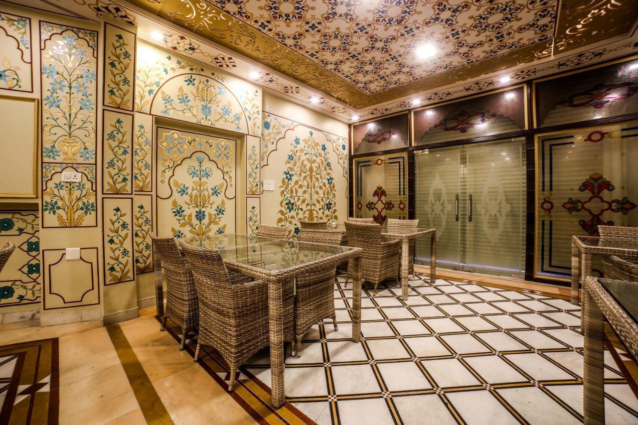 Collection O 36316 Hotel White Palace Jaipur Exteriör bild