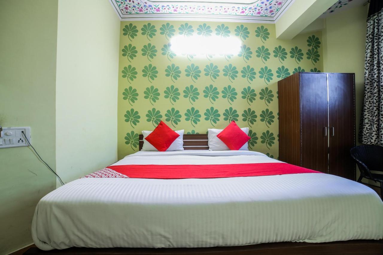 Collection O 36316 Hotel White Palace Jaipur Exteriör bild