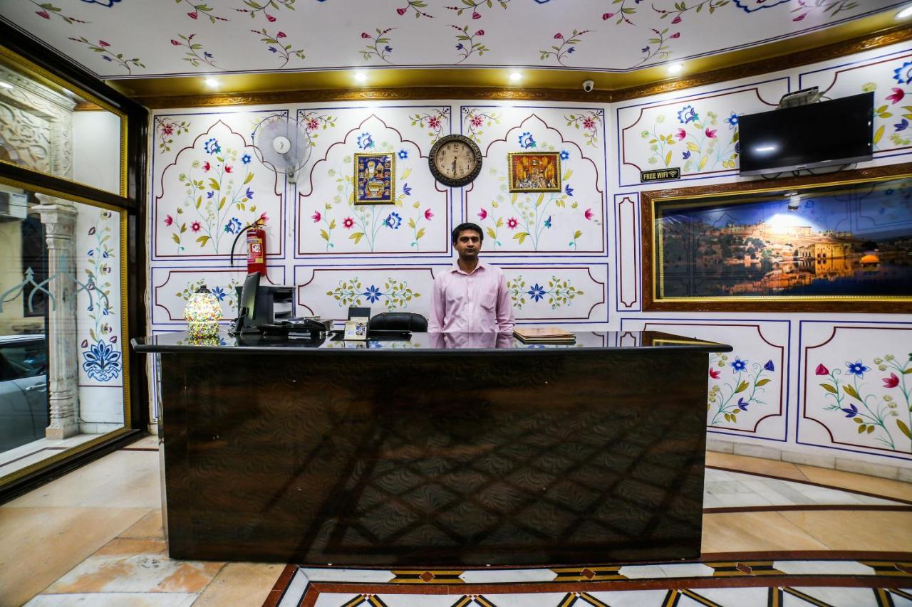 Collection O 36316 Hotel White Palace Jaipur Exteriör bild