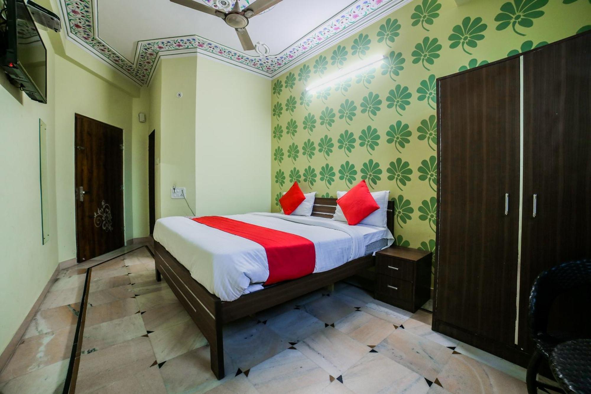 Collection O 36316 Hotel White Palace Jaipur Exteriör bild