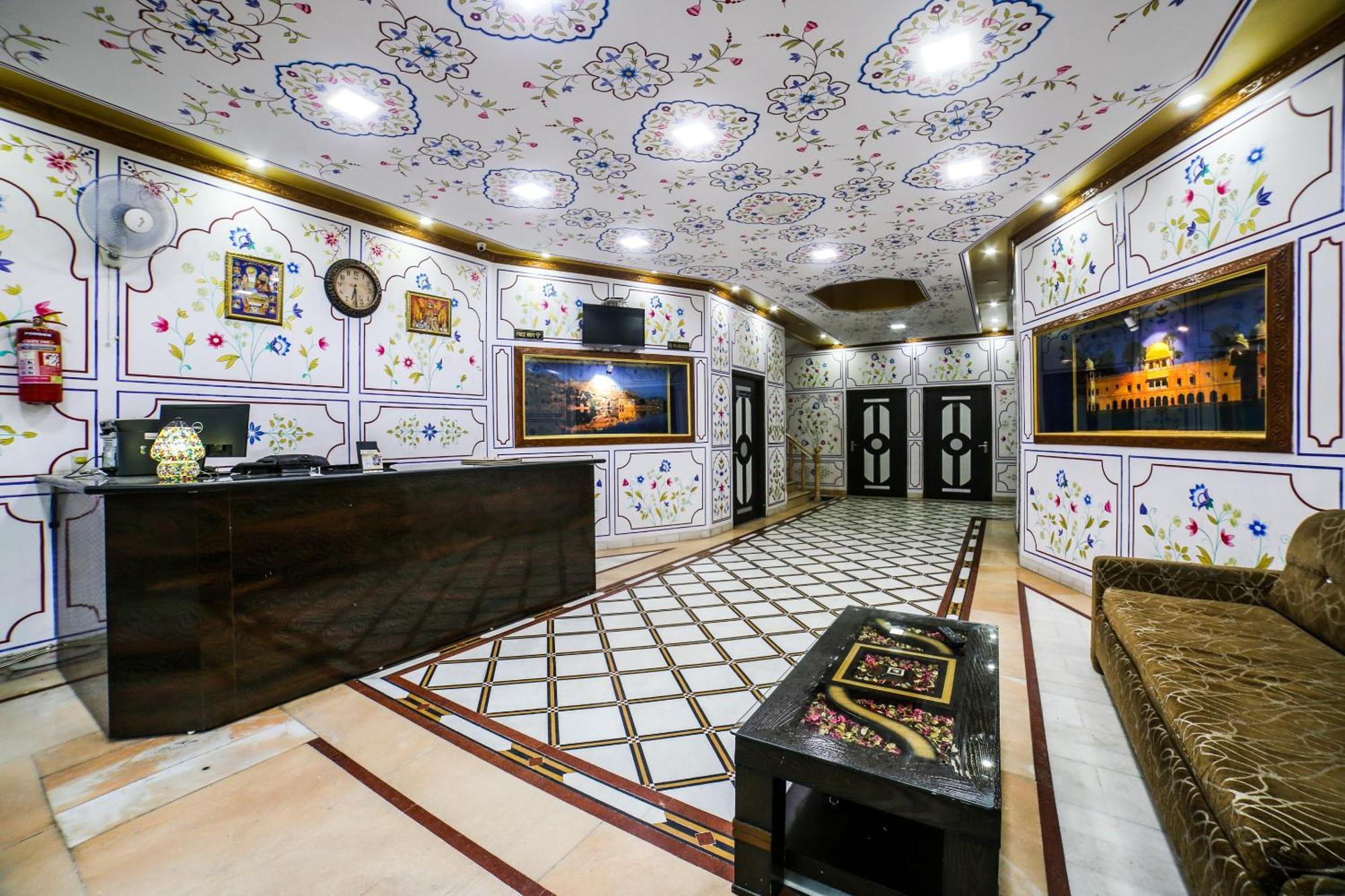 Collection O 36316 Hotel White Palace Jaipur Exteriör bild